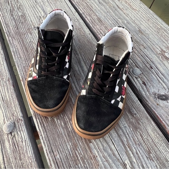 Women’s cherry Old Skool Vans - Picture 1 of 8